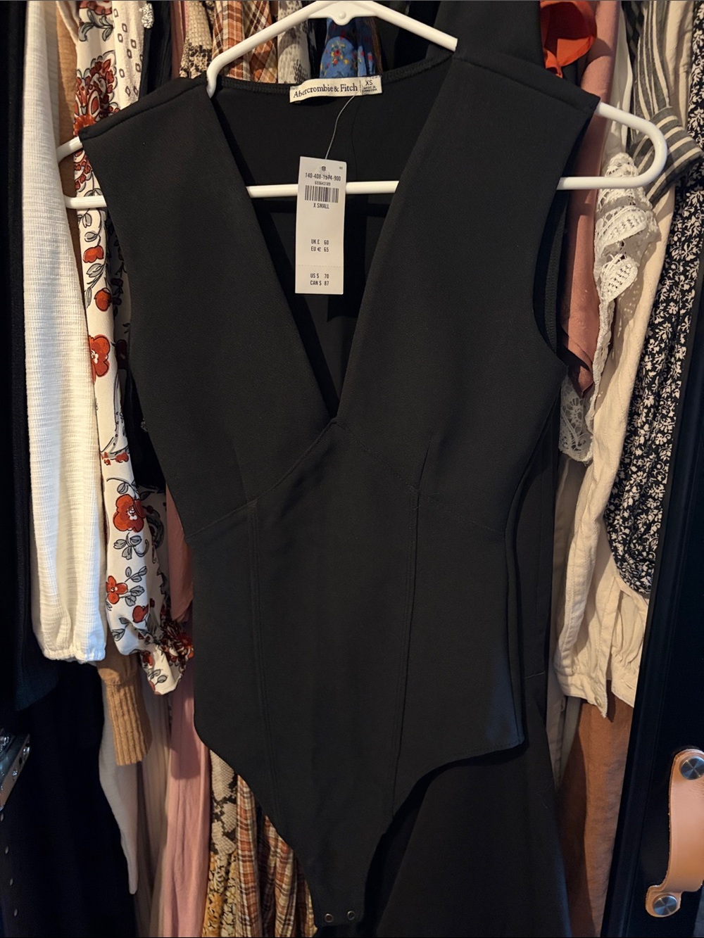 NWT Abercrombie & Fitch Black Sleeveless V-Neck Bodysuit